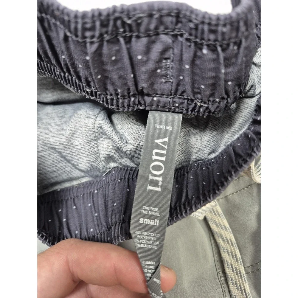 Vuori Kore Lined Shorts Mens Small Gray Athletic Swim Trunks Quick Dry V302